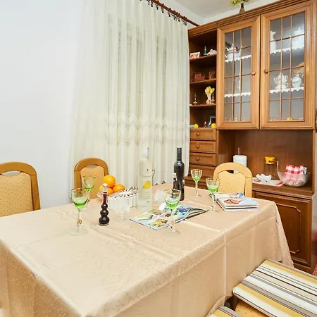 Vendégház Medzalin